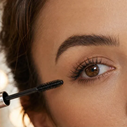 Lustrelle™ – Volumizing & Curling Long-Lasting Metallic Mascara + 1+1 FREE
