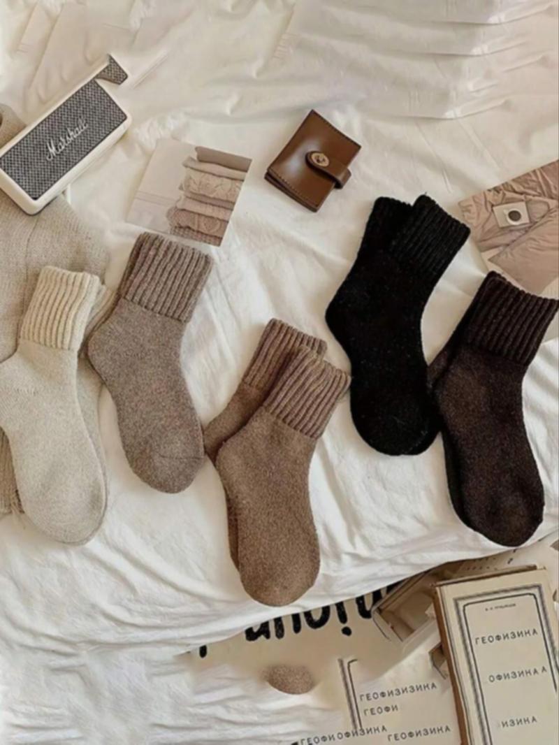 The CozyCloud Mid-Calf Socks - Ultra-Soft Warmth, Zero Itch, Perfect for Boots + 50% OFF