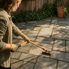 Mossridge™ – 3-in-1 Stand-Up Wire Brush Weed Remover for Patios & Pavers + 50% OFF